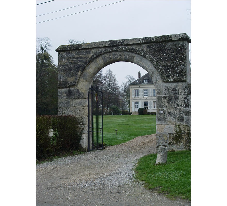 Présentation du château à FaylesÉtangs